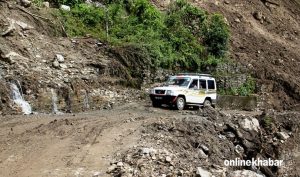 Beni-Jomsom road closed for past four days