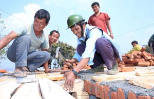 Nepal earthquake anniversary: Mobile masons help locals for speedy reconstruction