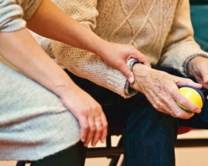 6 top tips for elderly care during pandemic this winter