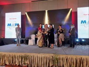 Standard Chartered Nepal gets Excellence in Learning and Development Award