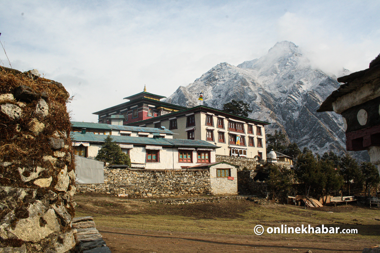 File: Everest base camp