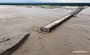 Mahakali flood sweeps away the dam of an under-construction bridge, inundates houses