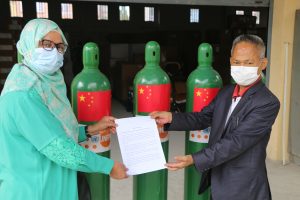 UNFPA, China donate 800 oxygen cylinders to Nepal