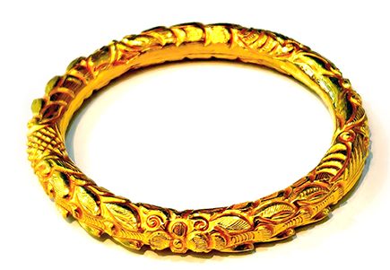 Nepali gold bangle: Photo: Omni Ornaments