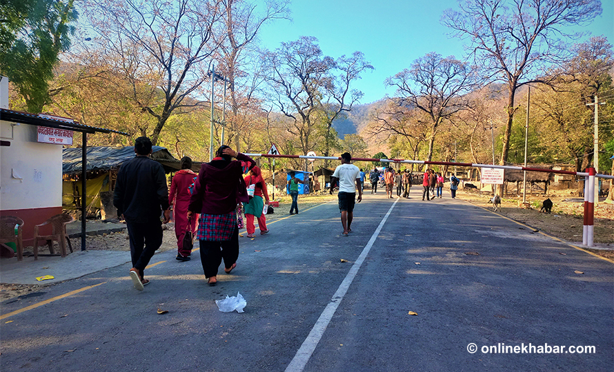 Nepalis living near the Nepal-India border lament lack of basic facilities to live a life