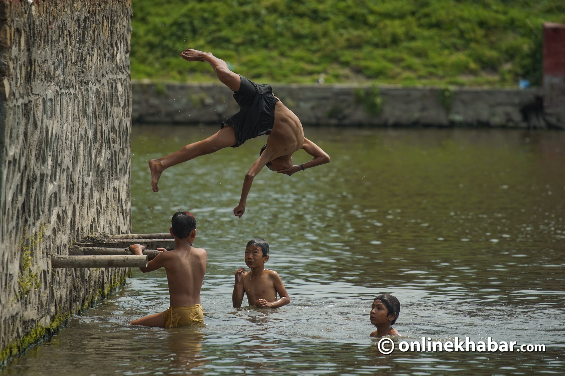 Kathmandu denizens struggle with rising temperatures as the country faces the wrath of El Nino