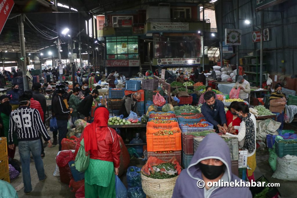 Floods and landslides spike vegetable prices; tomatoes reach Rs 110 per Kg