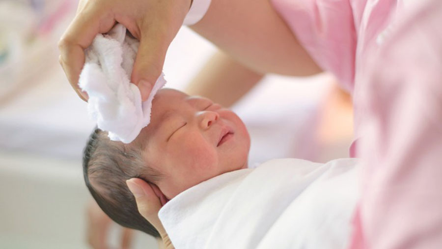 7 traditional newborn care practices that could be harmful