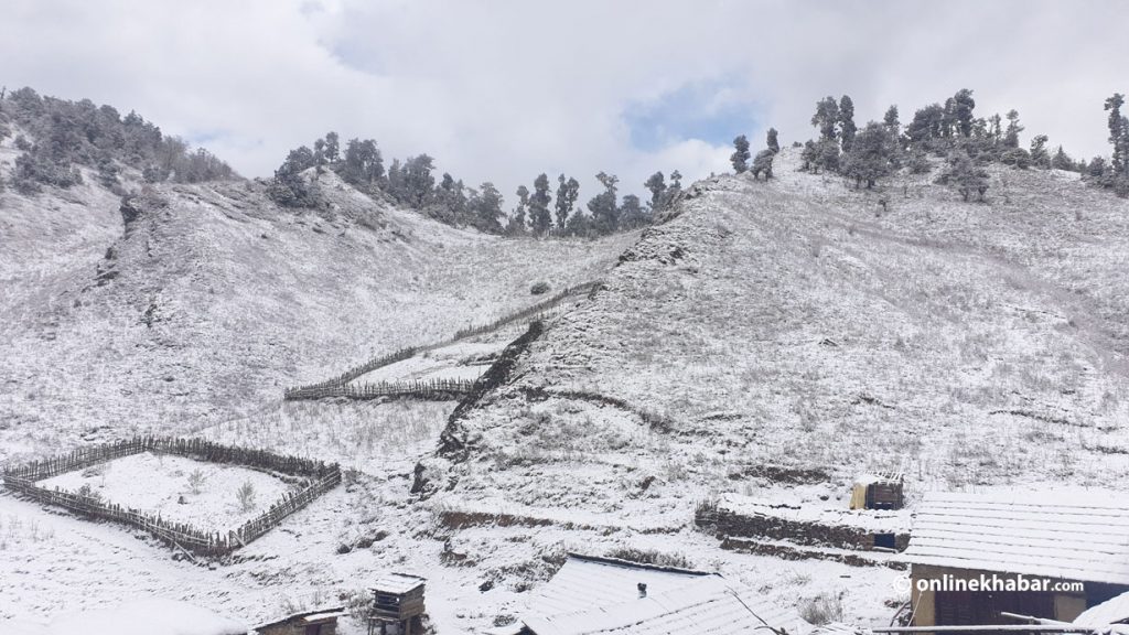 Passengers stranded on Mid Hill Highway rescued after snowfall