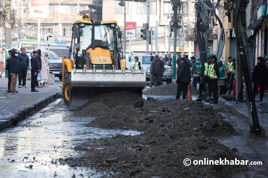 Melamchi pipe burst causes damage in Thapathali, Road Cleared (Photo Feature)